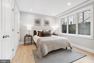 5305 Connecticut Ave NW in Washington, DC - Building Photo - Building Photo