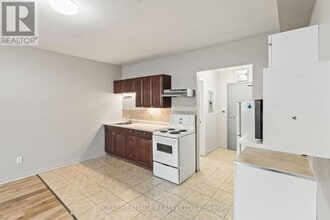 264 Division St in Cobourg, ON - Building Photo - Building Photo