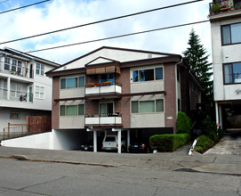 412 N 45th St in Seattle, WA - Building Photo - Building Photo