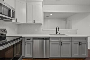 2114 Roatan Calle in Dickinson, TX - Building Photo