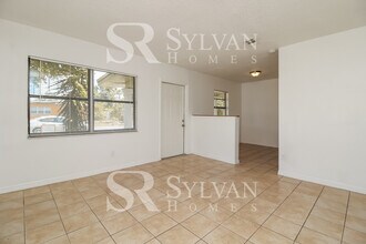 7326 Kingsbury Cir in Tampa, FL - Building Photo - Building Photo