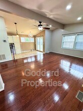 7347 Point Patience Way in Elkridge, MD - Foto de edificio - Building Photo