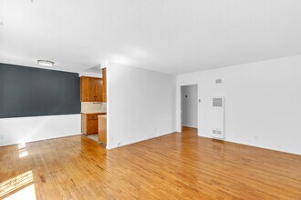 1129 Lincoln Blvd in Santa Monica, CA - Foto de edificio - Building Photo