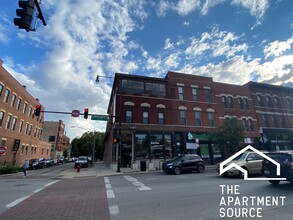 1501 W Fullerton Ave in Chicago, IL - Building Photo - Building Photo