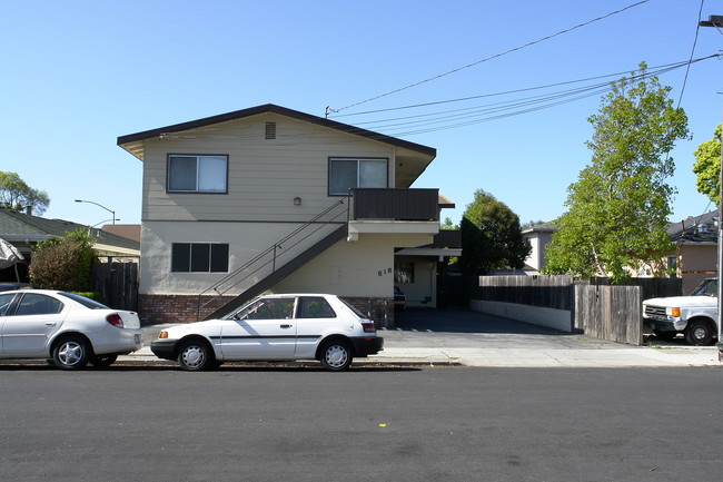 618 Heller St in Redwood City, CA - Foto de edificio - Building Photo