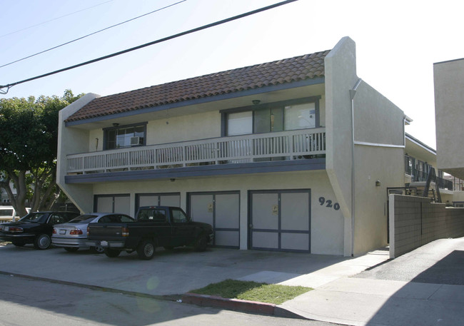 920 Loma Ave in Long Beach, CA - Building Photo - Building Photo