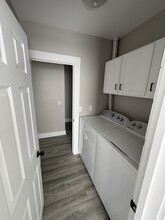 801 Mulberry Ave, Unit A in Muscatine, IA - Building Photo - Building Photo