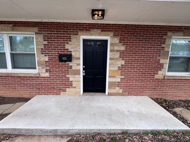 625 Fernwood St in Emmaus, PA - Building Photo - Building Photo