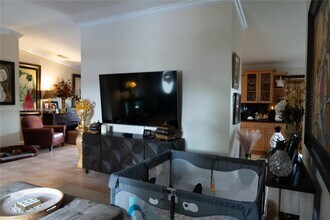 17992 SW 152nd Ct in Miami, FL - Building Photo - Building Photo