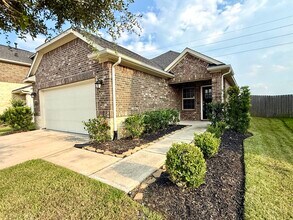 31755 Wellington Pass in Fulshear, TX - Building Photo - Building Photo