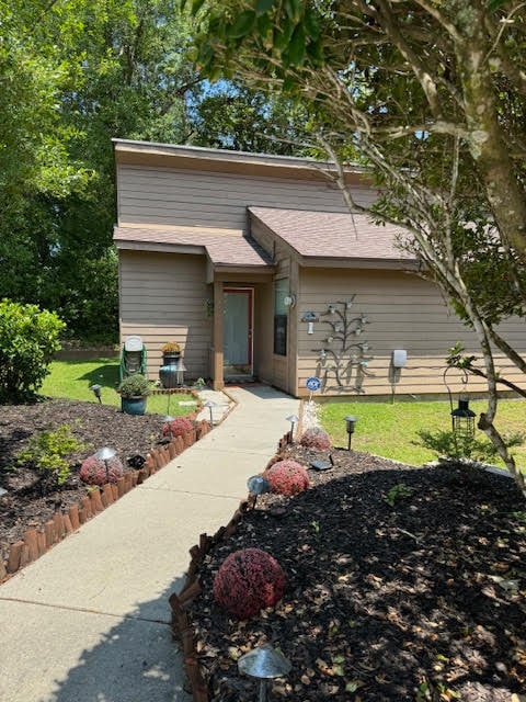 property at 1 Pelican Cv
