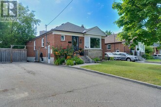 45 Mayall Ave in Toronto, ON - Building Photo - Building Photo
