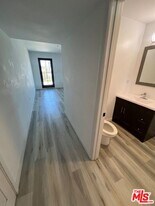 1222 Alexandria Ave in Los Angeles, CA - Building Photo