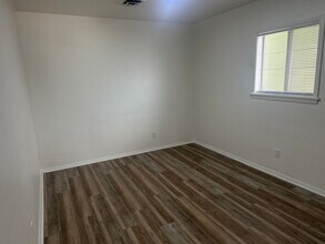 4907 N Illinois Ave in Peoria Heights, IL - Building Photo - Building Photo