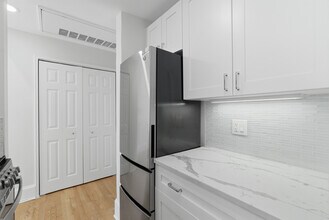1851 Columbia Rd NW, Unit 102 in Washington, DC - Building Photo - Building Photo