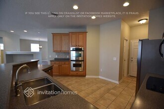 11135 Golden Silence Dr in Riverview, FL - Foto de edificio - Building Photo