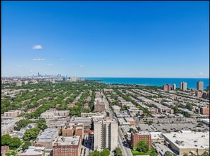 7144 S Jeffery Blvd in Chicago, IL - Building Photo - Building Photo