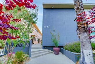 437-441 W. Queen St. in Inglewood, CA - Foto de edificio - Building Photo