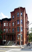 262 Gates Avenue Apartments