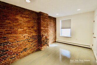 125 Saint Botolph St, Unit 4 in Boston, MA - Building Photo - Building Photo