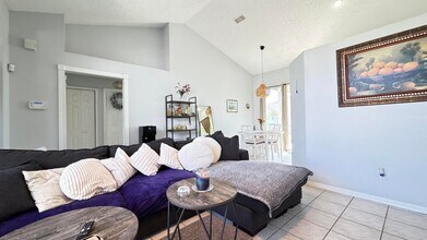 2144 SW Vista Rd in Port St. Lucie, FL - Building Photo - Building Photo