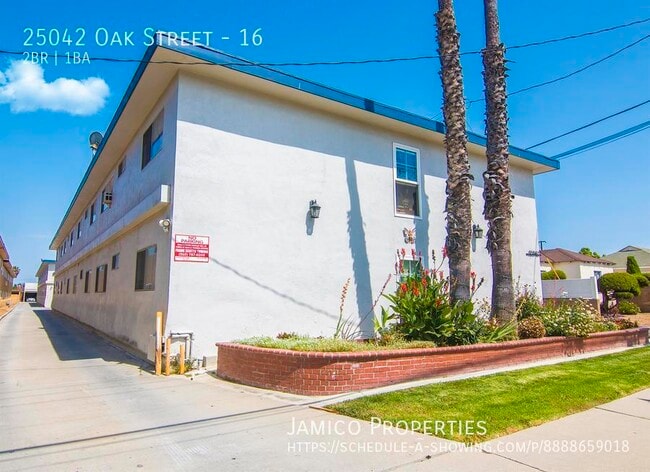 25042 Oak St in Lomita, CA - Building Photo - Building Photo