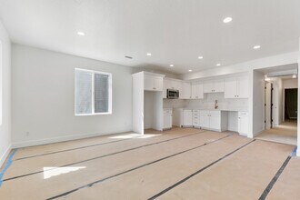 3994 N 900 W in Highland, UT - Building Photo - Building Photo