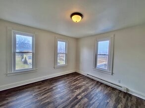 260 S Spruce St, Unit 201 in Elizabethtown, PA - Building Photo - Building Photo