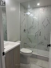 8 Interchange Wy in Vaughan, ON - Building Photo - Building Photo