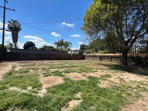 32139 N Floral St in Visalia, CA - Building Photo - Building Photo