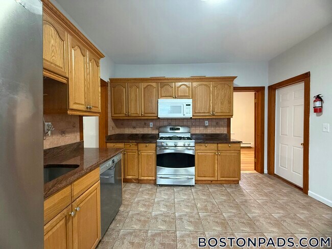 6 Litchfield St in Boston, MA - Building Photo - Building Photo