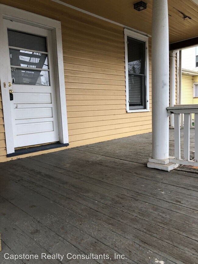 209 N Spring St in Winston-Salem, NC - Building Photo - Building Photo