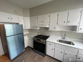 31 Lincoln Ave in Highland Park, NJ - Building Photo - Building Photo