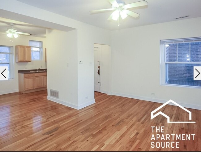 3527 N Broadway, Unit 3 in Chicago, IL - Foto de edificio - Building Photo