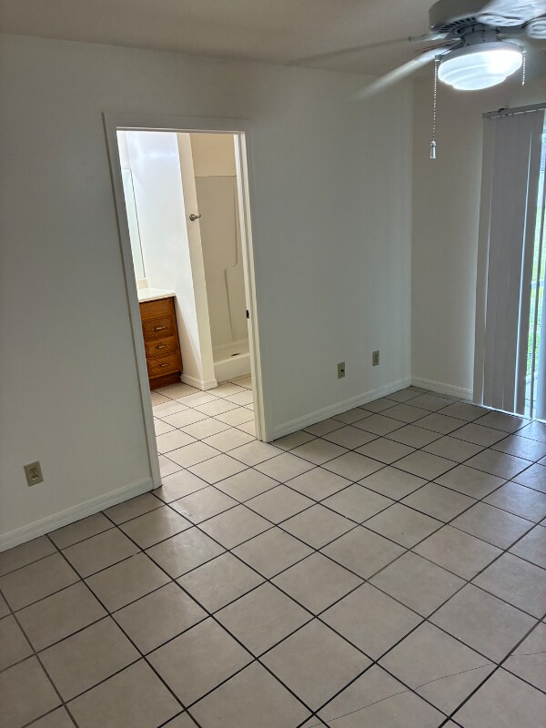 2256 East 12th Street-Unit -2256 E 12 St unit B in Lehigh Acres, FL - Building Photo - Building Photo