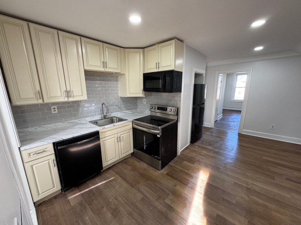 84 Hope St, Unit 1 in Millville, MA - Building Photo