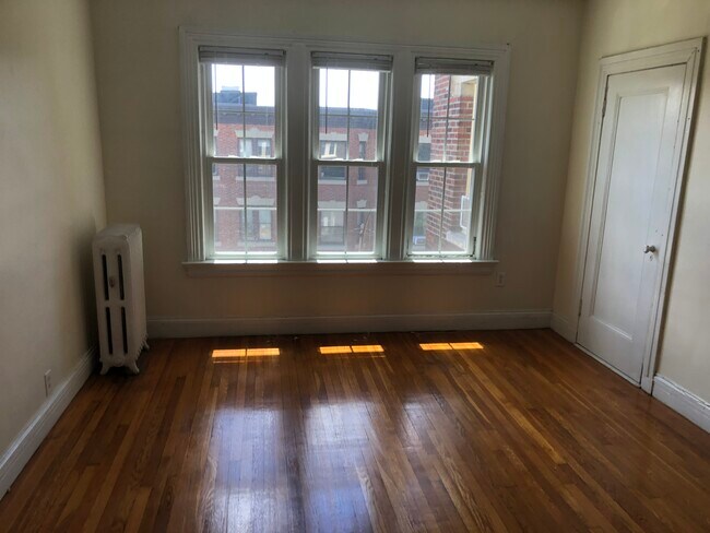 16 Glenville Ave, Unit 21 in Boston, MA - Building Photo - Building Photo