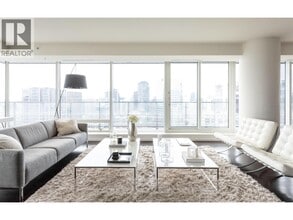 1011 W Cordova St in Vancouver, BC - Building Photo - Building Photo