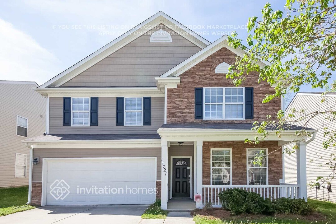 11721 Oak St in Charlotte, NC - Building Photo