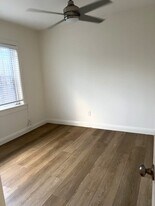 227-229 E 78th St in Los Angeles, CA - Building Photo