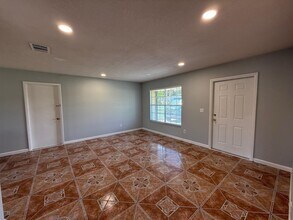 3331 SW Ensley Ct in Port St. Lucie, FL - Building Photo - Building Photo