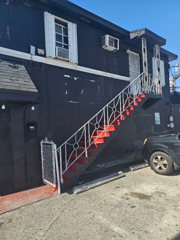 3490 NW 32nd Ave