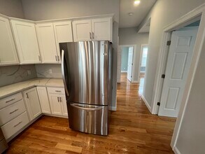 126 Cross St in Somerville, MA - Building Photo - Building Photo