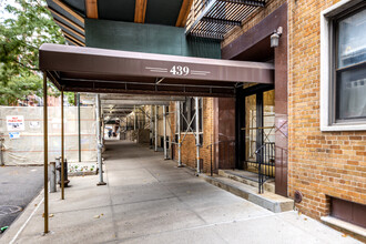 Belknap Street Apartments in New York, NY - Building Photo - Building Photo