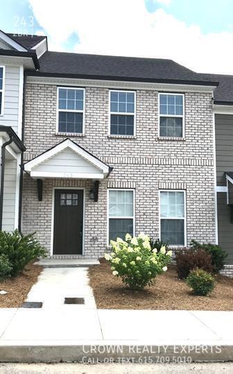 243 Mansfield Dr in Gallatin, TN - Building Photo
