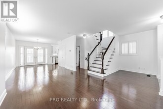 286 Linsmore Cres in Toronto, ON - Building Photo - Building Photo