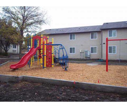 Mountain View Apartments in Moscow, ID - Building Photo