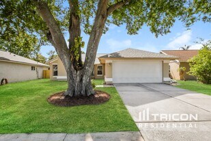 1007 Black Willow Dr in Oviedo, FL - Building Photo