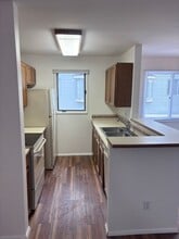 4240 Folker St in Anchorage, AK - Building Photo - Building Photo