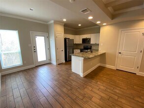 6322 Melanzane Ave in San Antonio, TX - Building Photo - Building Photo